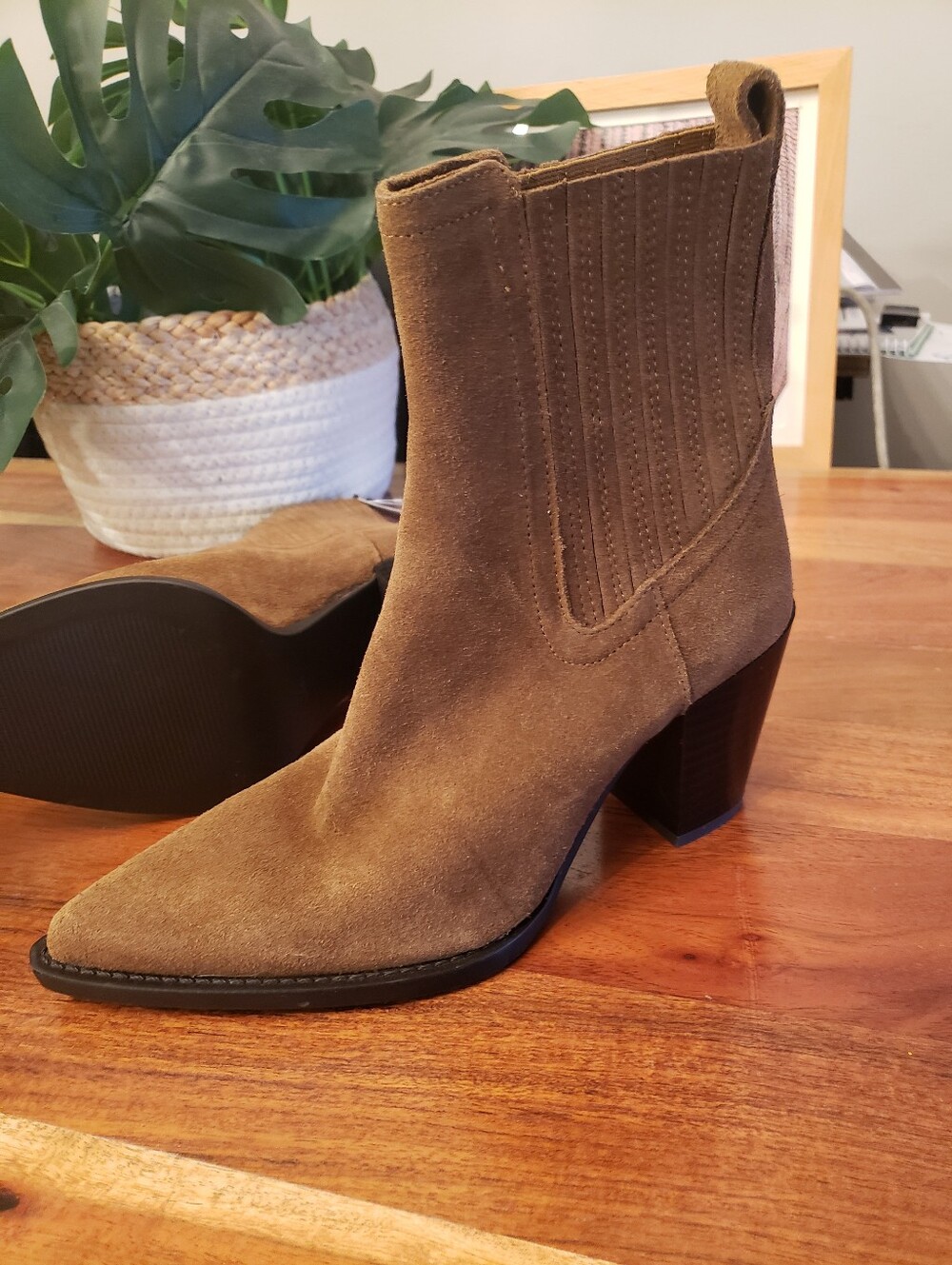Mango Limited Edition 2025 Genuine Suede Cowboy Boots Western Boho Runway Luxe
